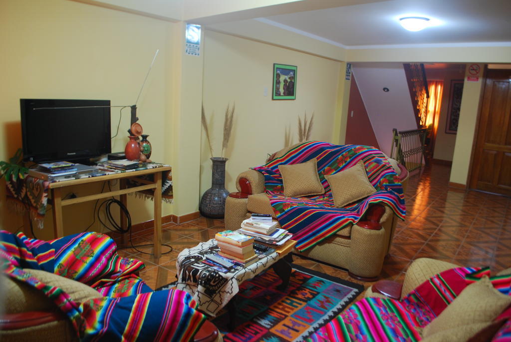 Morales Guest House هواراس المظهر الخارجي الصورة