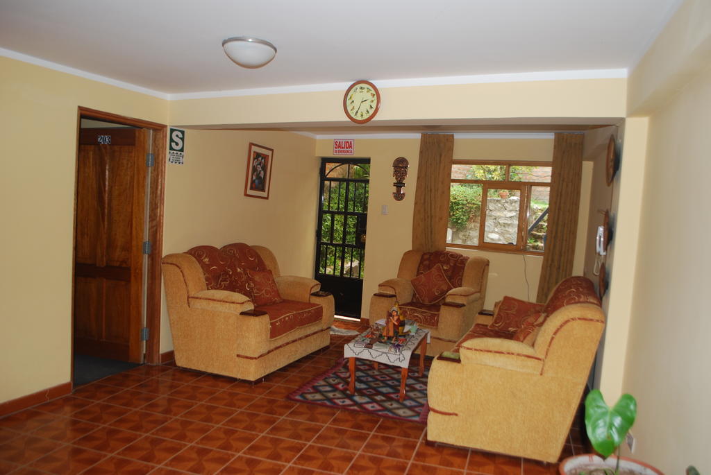 Morales Guest House هواراس المظهر الخارجي الصورة