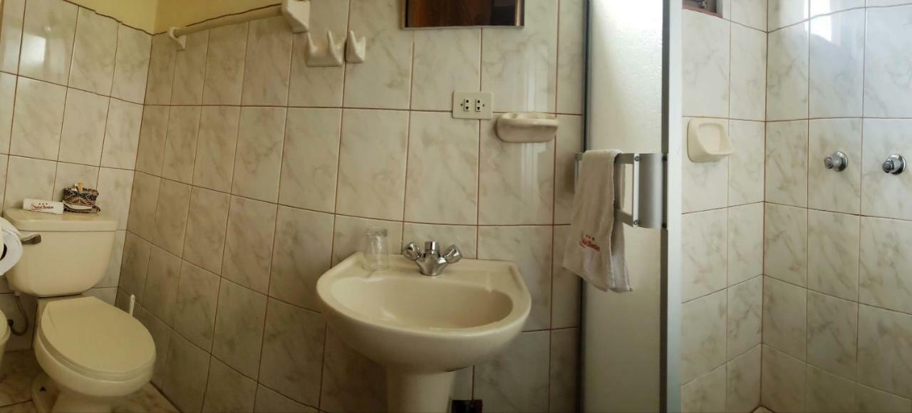 Morales Guest House هواراس المظهر الخارجي الصورة
